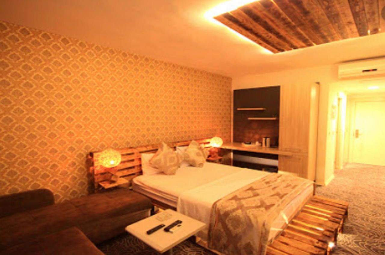 The Tuyap Ozyurtlarsuites Istambul Exterior foto
